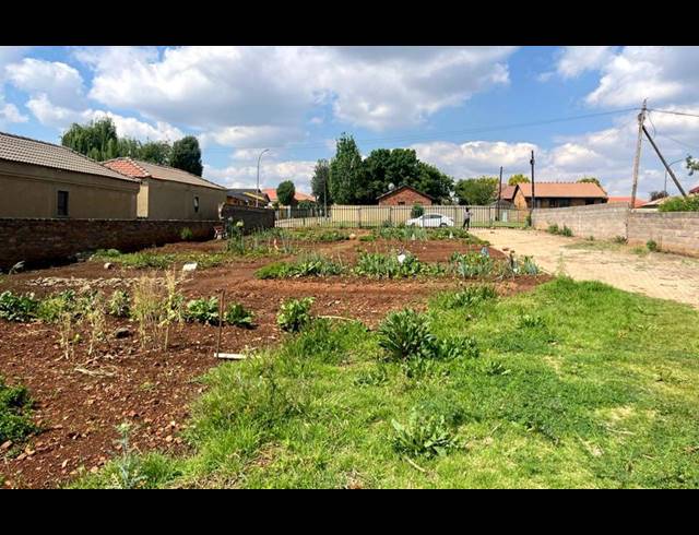 LAND FOR SALE IN SPRUIT VIEW